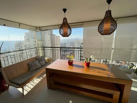 Varanda gourmet com vista panorâmica de Jundiaí