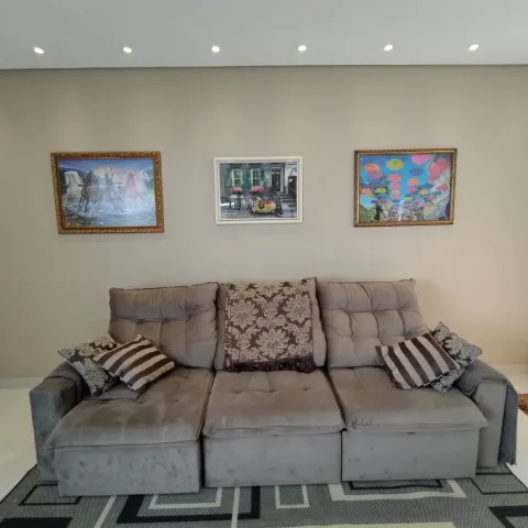Sobrado colonial com piscina no Residencial Cambarah, em Jarinu