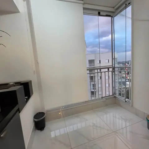 Apartamento de 83 m² todo reformado no Condomínio Practice, na Rua do Retiro