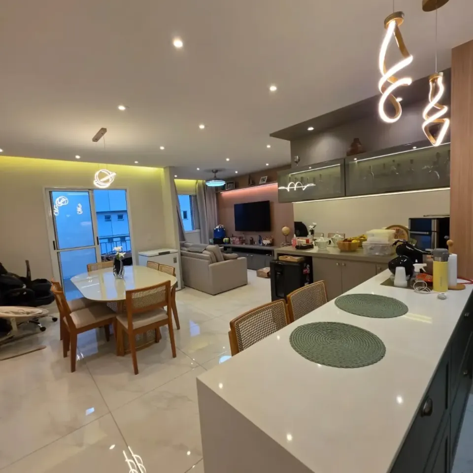 Apartamento de 83 m² todo reformado no Condomínio Practice, na Rua do Retiro