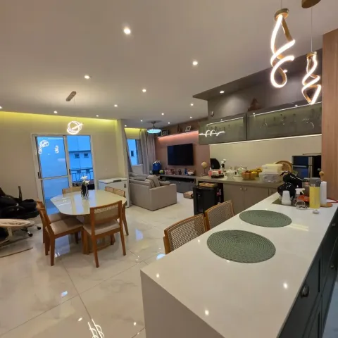 Apartamento de 83 m² todo reformado no Condomínio Practice, na Rua do Retiro