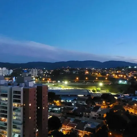 Apartamento de 83 m² com 3 dormitórios e vista para a Serra do Japi no Condomínio Practice